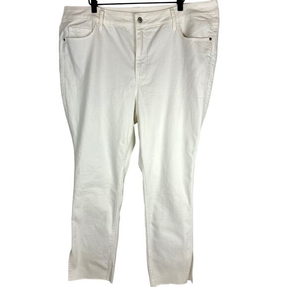 Old Navy Womens Sz 22 White Extra High Rise Rockstar Skinny Raw Hem Slit Jeans‎ - Picture 2 of 8